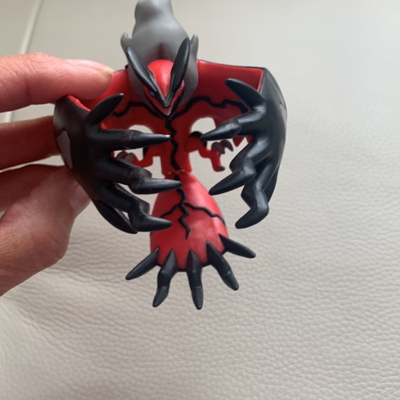 TOMY Nintendo Pokemon Yveltal 2013 XY Legendary PVC Figure 4" - Picture 4 of 6